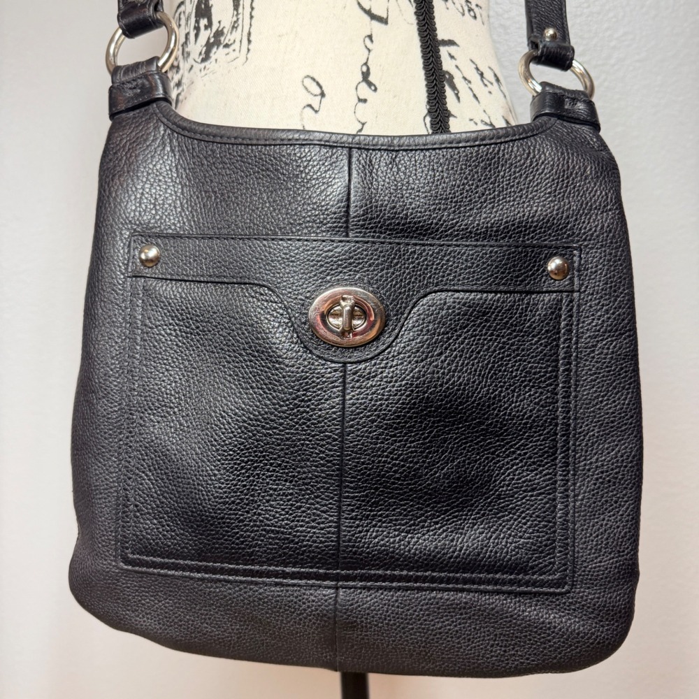 Coach Penelope Crossbody Bag Women Black Pebbled Leather Turnlock Classic - Picture 2 of 13